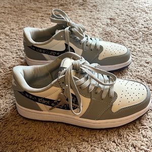 Jordan 1 Retro Low. Jordan X Dior